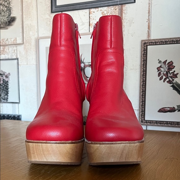Charlotte Stone Bold Red Heeled Boots - Picture 6 of 9